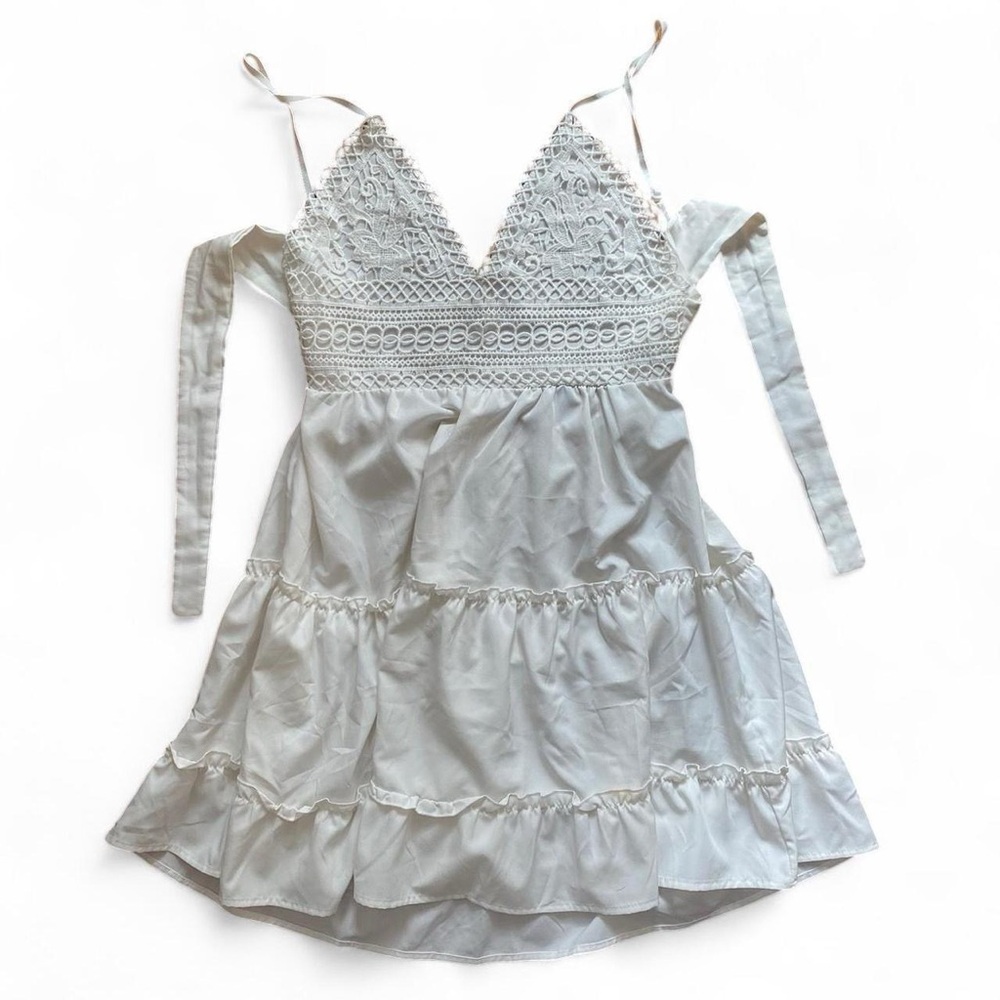 White Lace Bodice Tiered Mini Dress